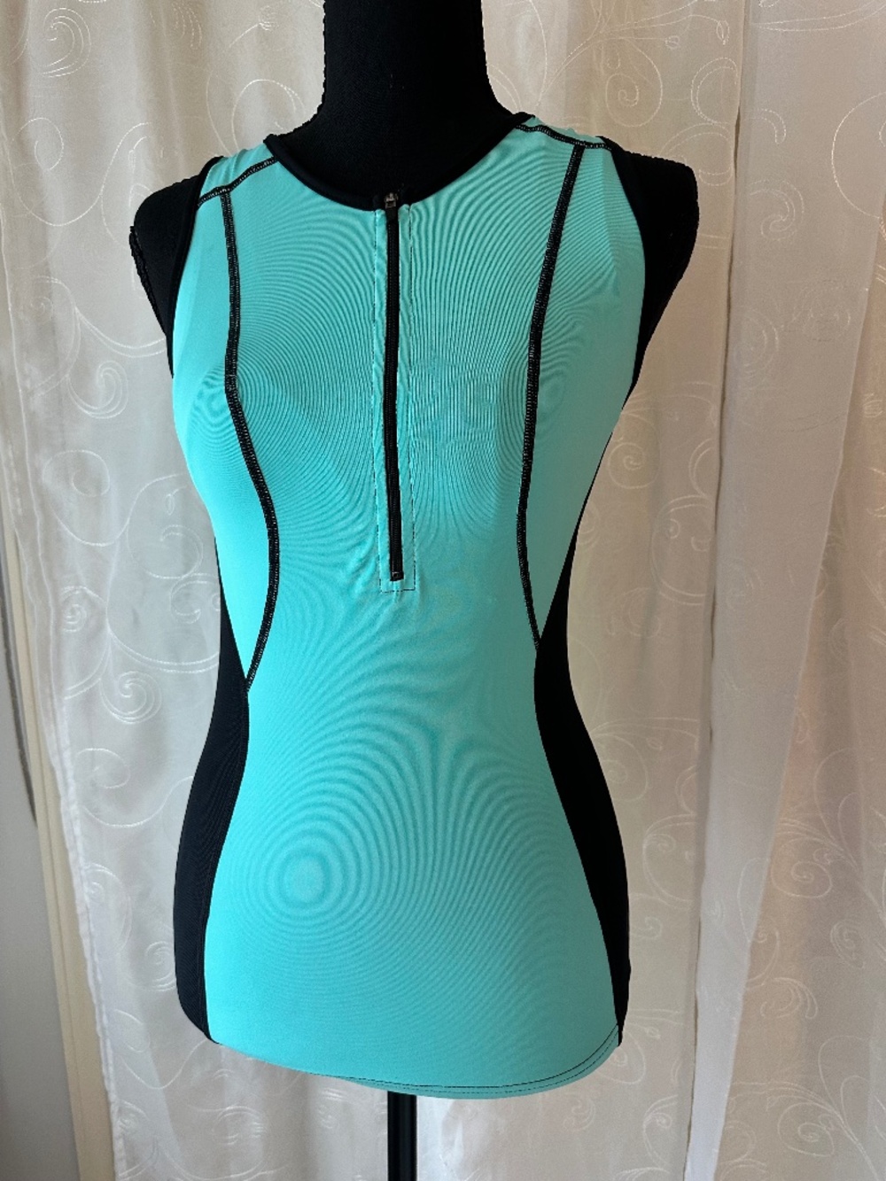 Canari Ladies Cycling/MultiSport Tank - Size Medium